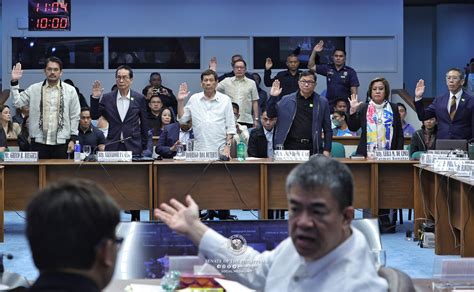 Senate panel to urge Duterte to suspend e.